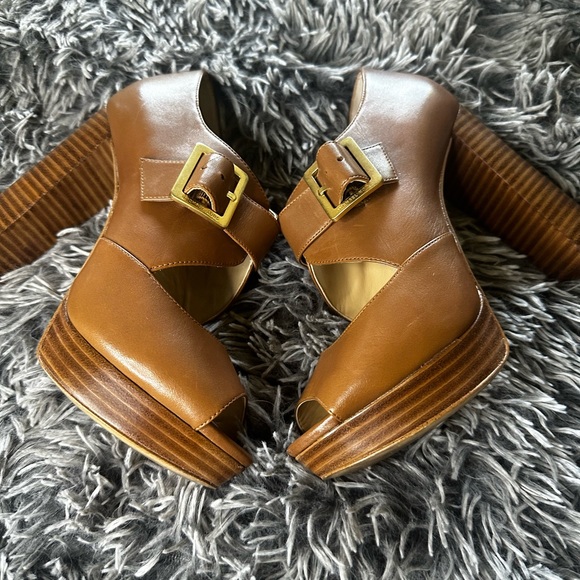 NWT Michael Kors platform heels- Size 6 - Picture 2 of 5